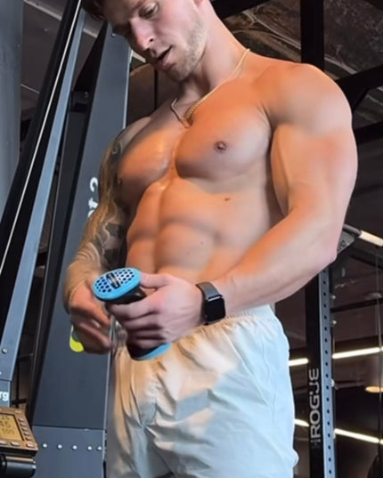 Kühler | The world's most convenient handheld, athletic cooling device.